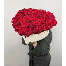 Vörös rózsa szívdoboz