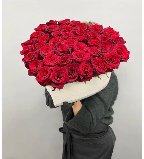 Vörös rózsa szívdoboz